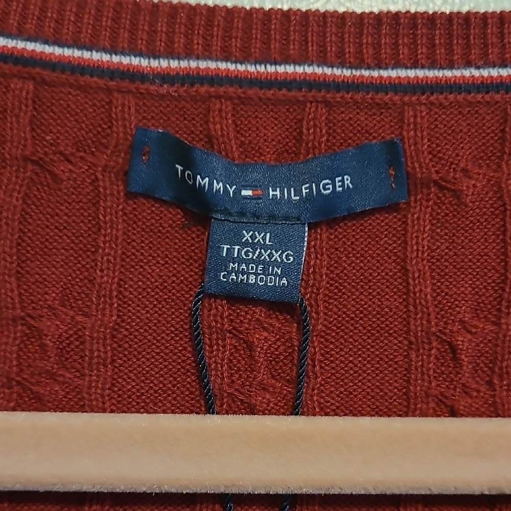 Tommy Hilfiger Cable Knit Red Sweater - Picture 6 of 7